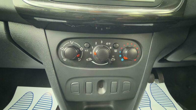 Dacia Sandero 1.2 16V Ambiance Red #42