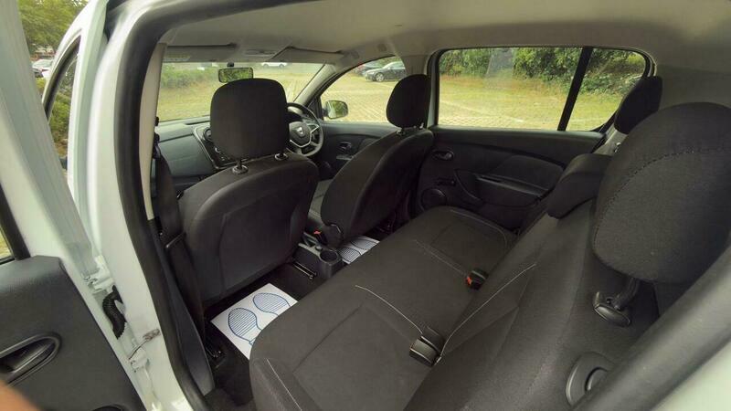 Dacia Sandero 1.2 16V Ambiance Red #25