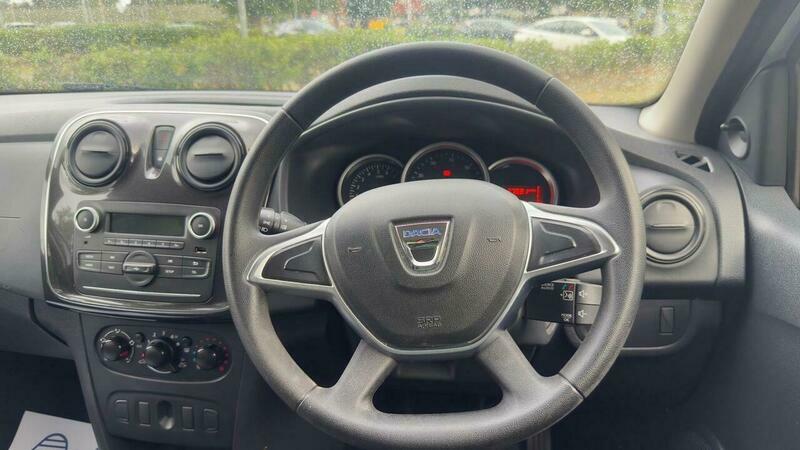Dacia Sandero 1.2 16V Ambiance Red #36