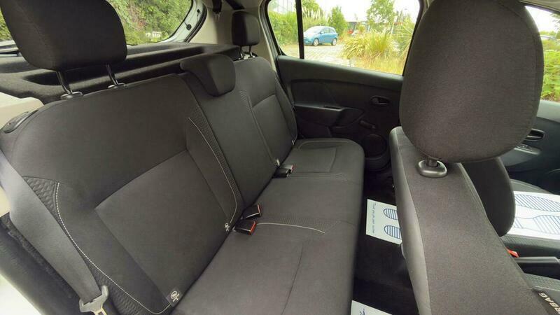 Dacia Sandero 1.2 16V Ambiance Red #26