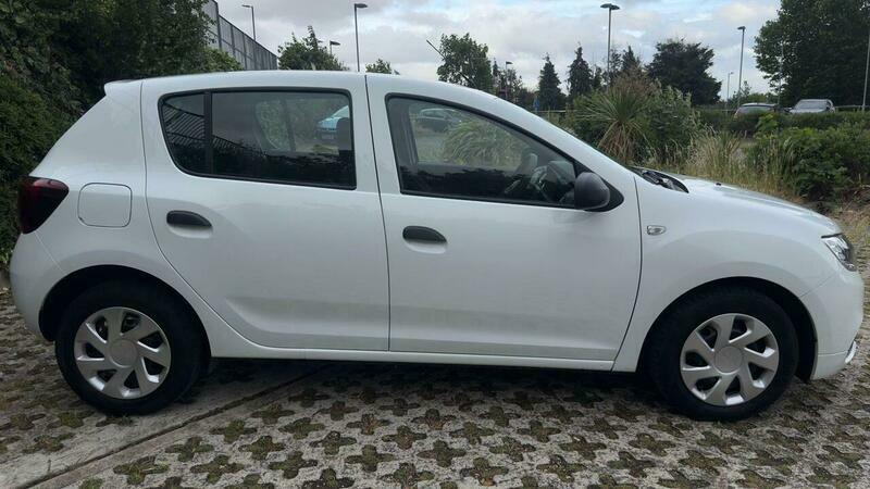 Dacia Sandero 1.2 16V Ambiance Red #16