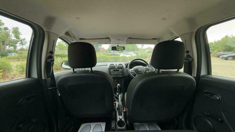 Dacia Sandero 1.2 16V Ambiance Red #33