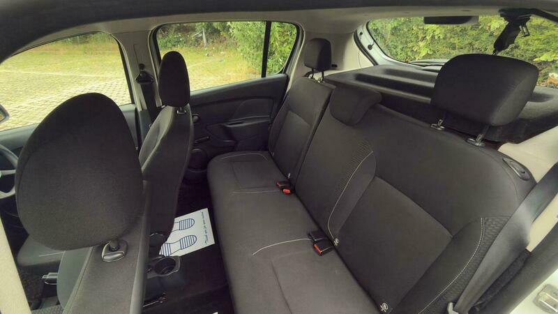 Dacia Sandero 1.2 16V Ambiance Red #24