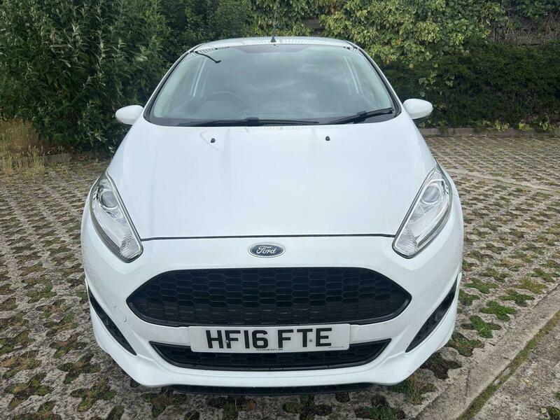 Ford Fiesta 1.0T Ecoboost Zetec S White #2