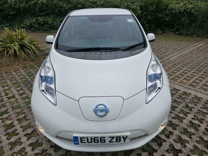 Nissan Leaf 24Kwh Tekna White #2