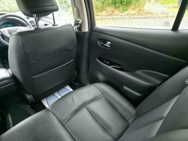 Nissan Leaf Tekna Black #54