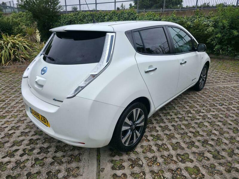 Nissan Leaf Tekna Black #11