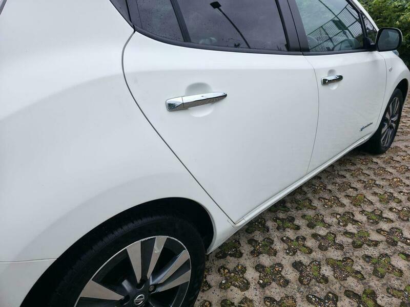 Nissan Leaf Tekna Black #16
