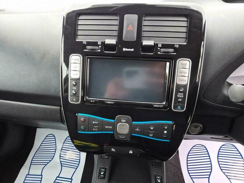 Nissan Leaf Tekna Black #42