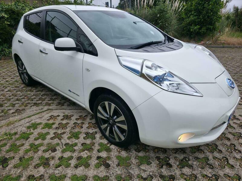 Nissan Leaf Tekna Black #20