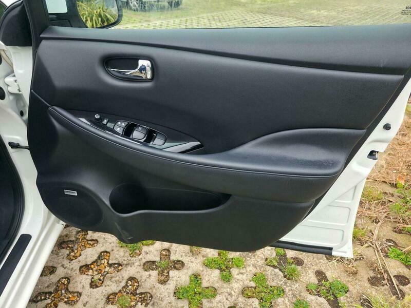 Nissan Leaf Tekna Black #41