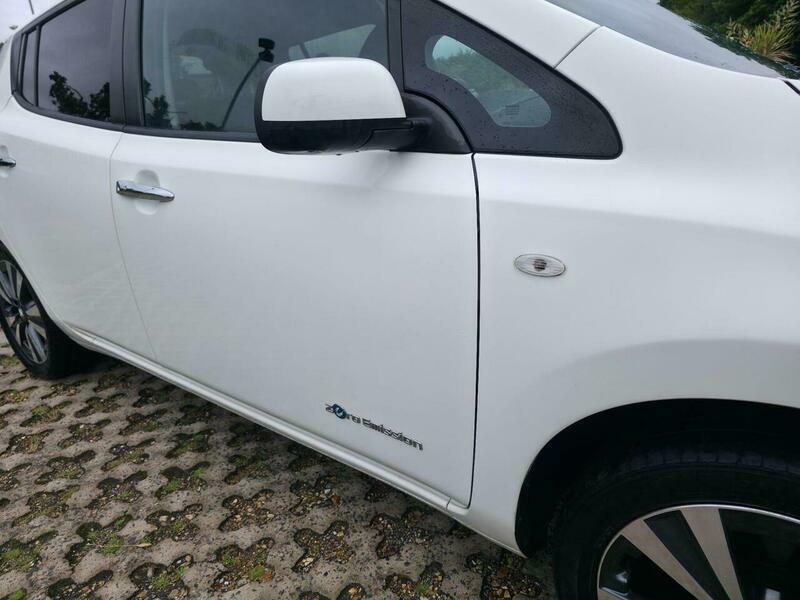 Nissan Leaf Tekna Black #14