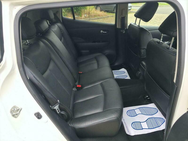Nissan Leaf Tekna Black #34