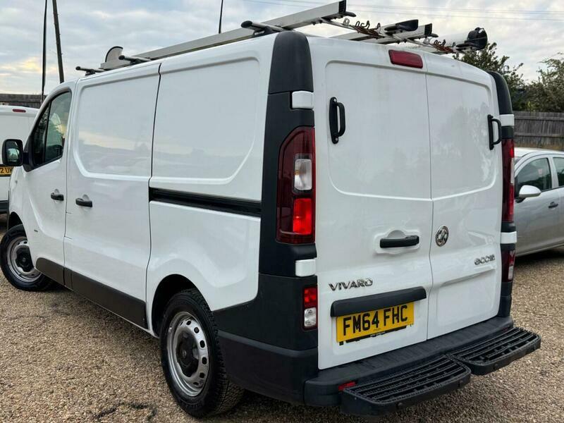 Vauxhall Vivaro 1.6 Cdti 2900 Ecoflex FM64FHC White #3