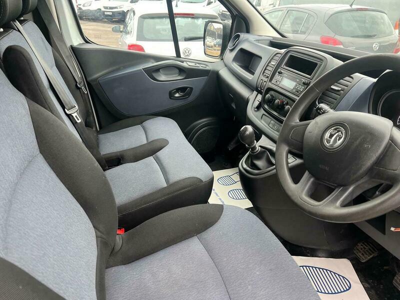 Vauxhall Vivaro 1.6 Cdti 2900 Biturbo DV67LYQ White #5