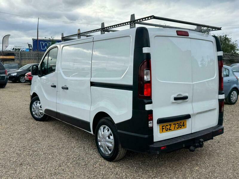 Renault Trafic 1.6 Dci 27 Business FGZ7364 White #2