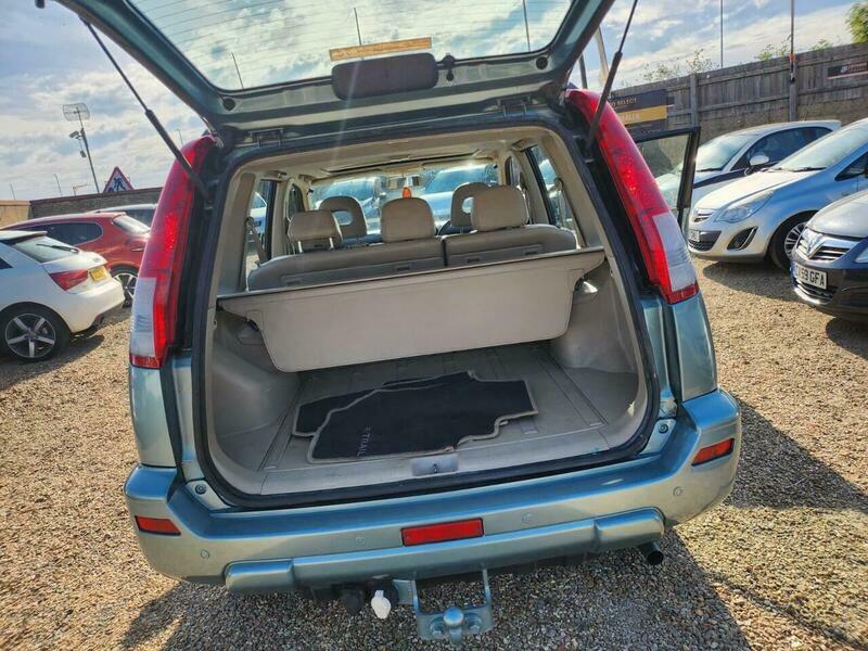 Nissan X-Trail Se Green #7