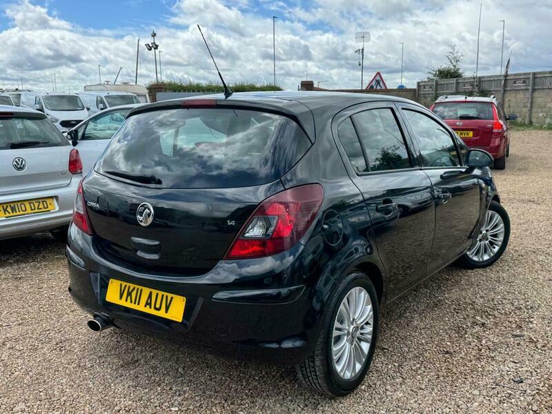 Vauxhall Corsa 1.4I 16V Sxi Black #4