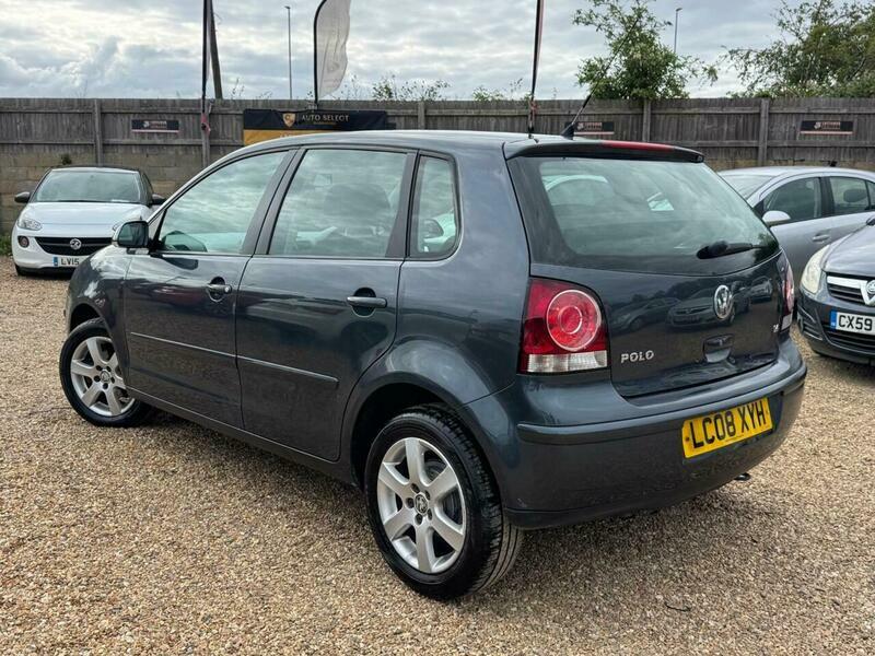 Volkswagen Polo 1.4 Match Grey #3