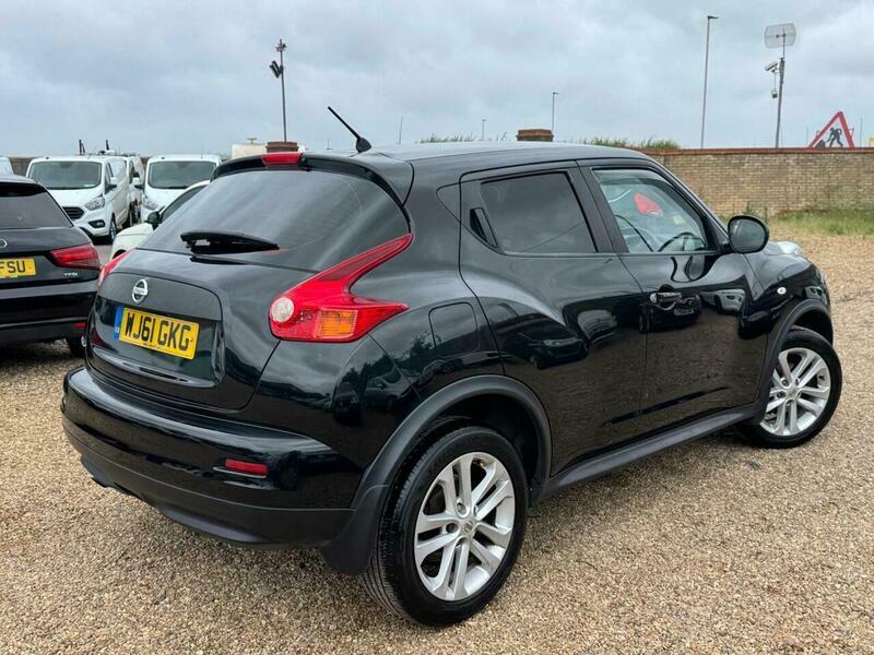 Nissan Juke Tekna Dci White #27