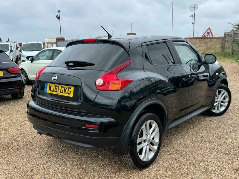 Nissan Juke Tekna Dci White #28