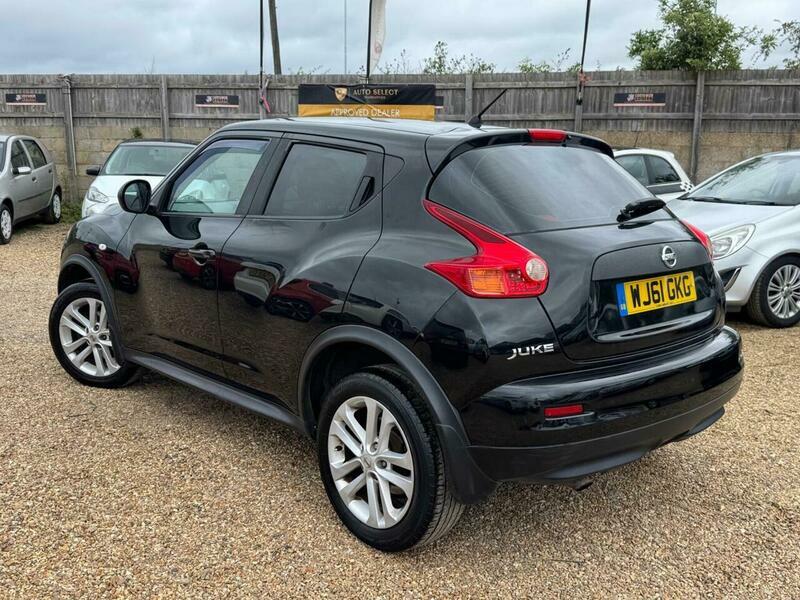Nissan Juke Tekna Dci White #22