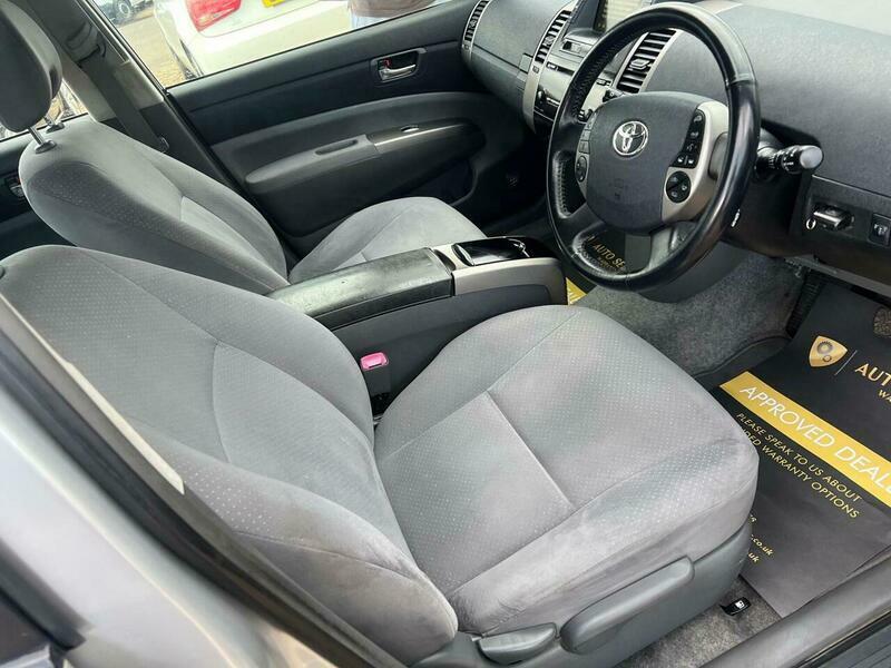 Toyota Prius T4 Grey #36