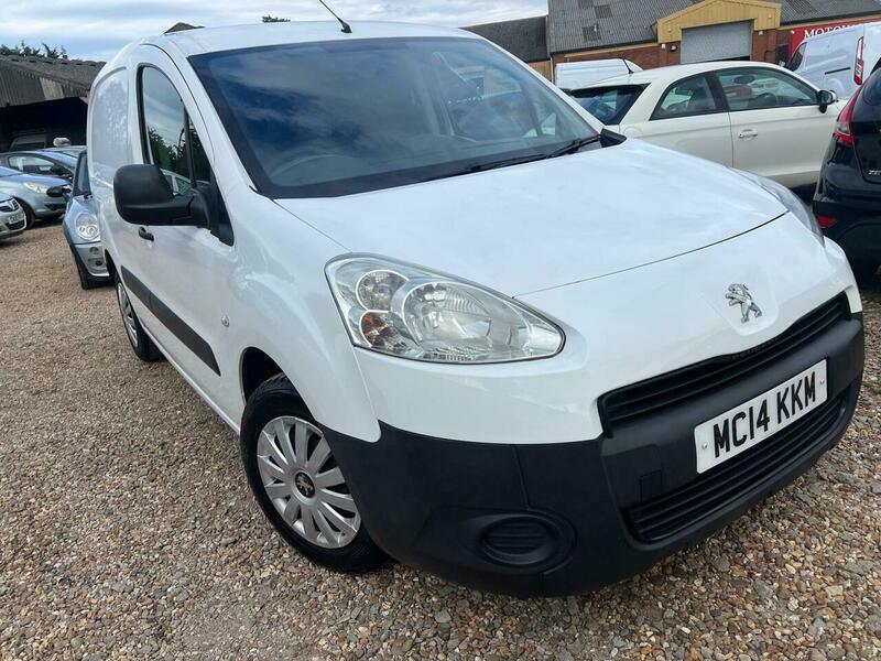 Peugeot Partner  White #19