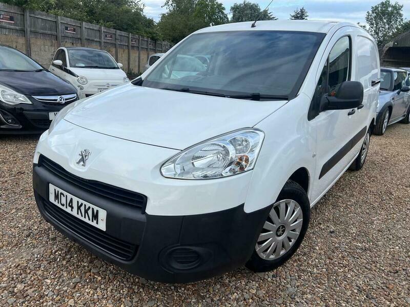 Peugeot Partner  White #7