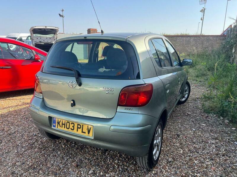 Toyota Yaris 1.4 D-4d T3 Silver #4