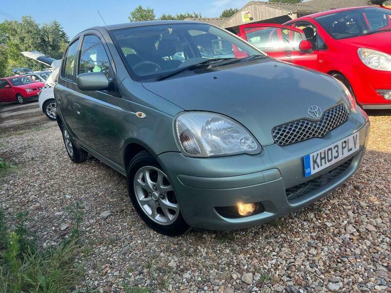 Toyota Yaris 1.4 D-4d T3 Silver #2