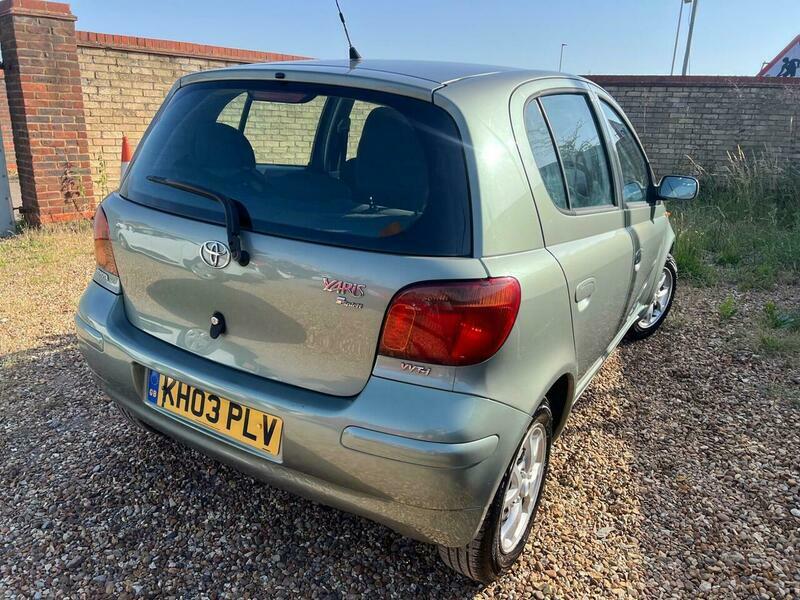 Toyota Yaris 1.4 D-4d T3 Silver #16