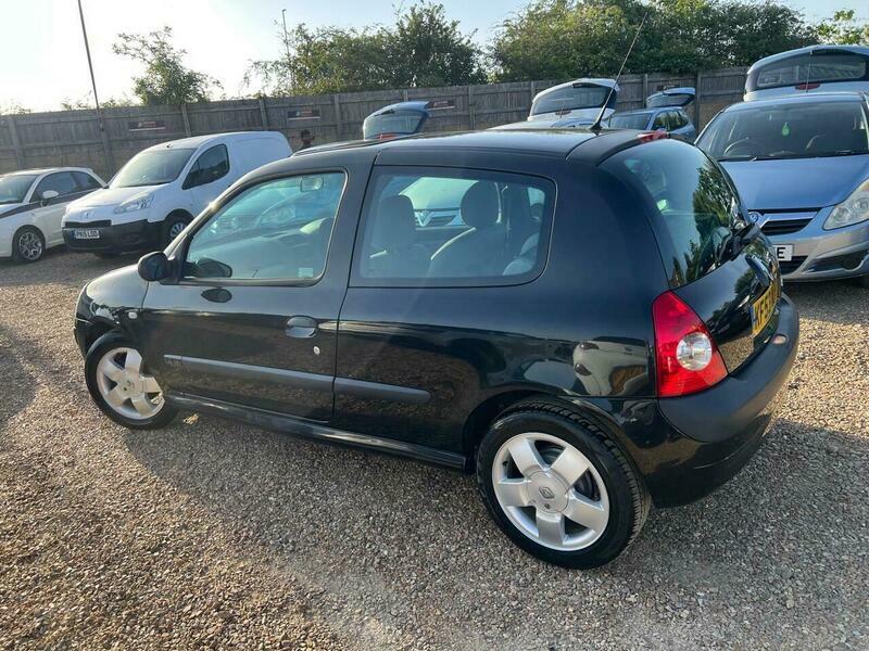 Renault Clio 1.4 16V Expression Black #2