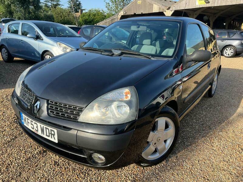 Renault Clio 1.4 16V Expression Black #3