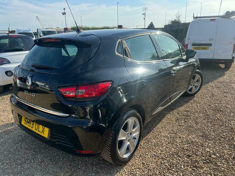 Renault Clio 1.2 16V Dynamique Medianav Black #3