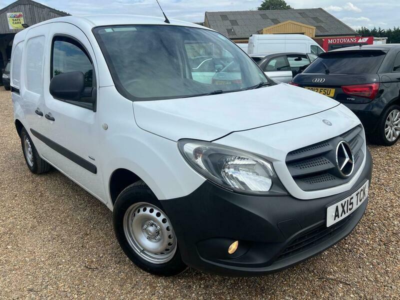 Mercedes-Benz G Class 1.5 109 Cdi Blueefficiency White #2