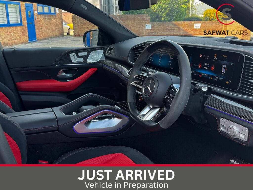 Mercedes-Benz GLE Class 2025 3.0 Gle53 Biturbo Mhev Amg Night Edition Pre Black #3