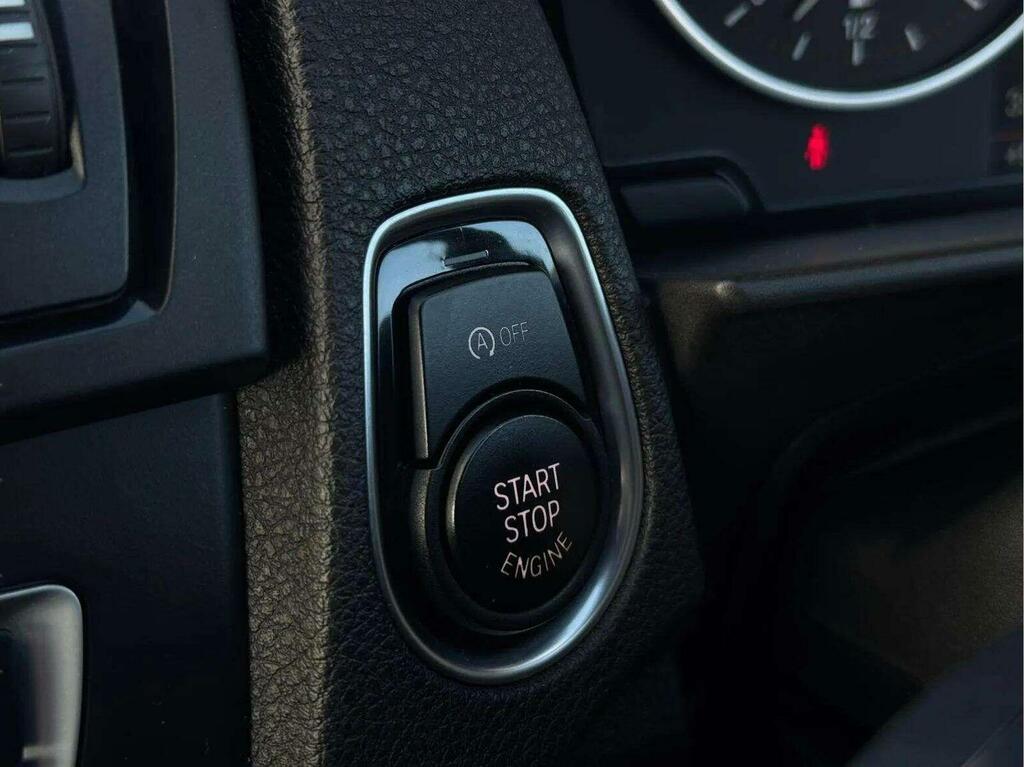 BMW 1 Series Hatchback Black #26