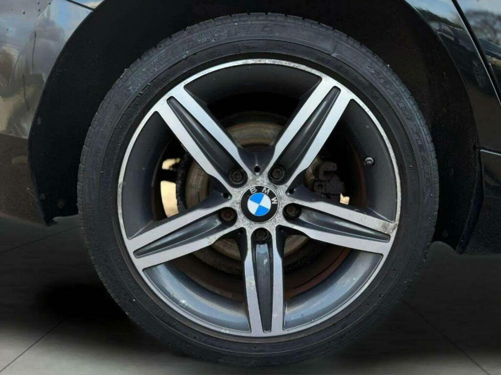 BMW 1 Series Hatchback Black #35