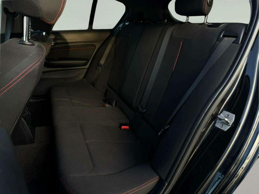 BMW 1 Series Hatchback Black #19