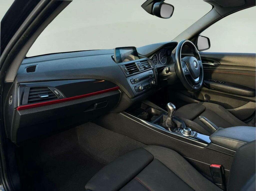 BMW 1 Series Hatchback Black #14