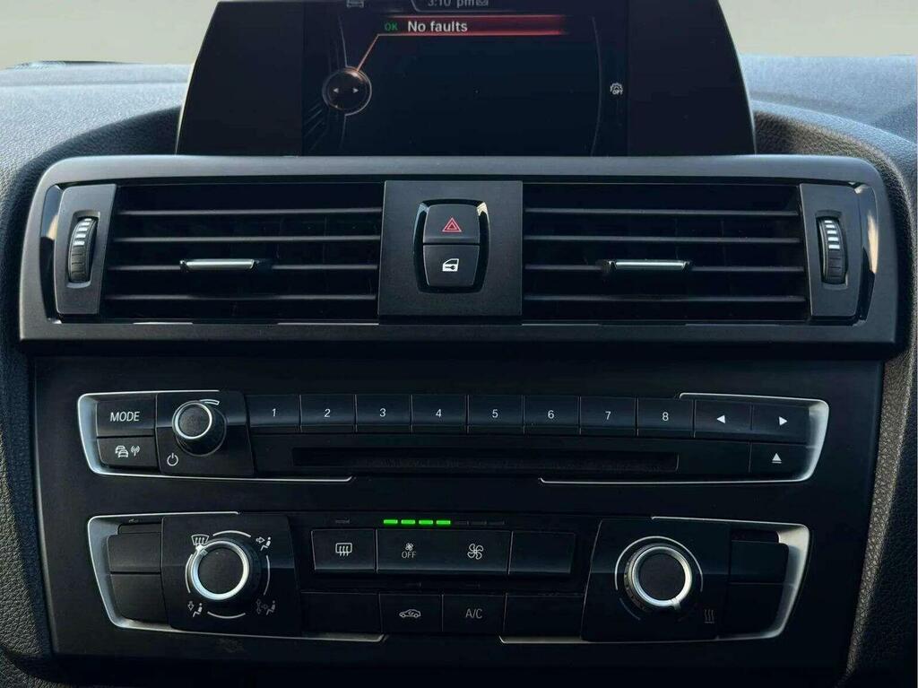 BMW 1 Series Hatchback Black #41