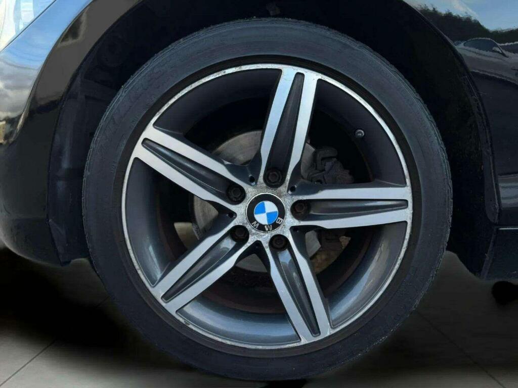 BMW 1 Series Hatchback Black #36