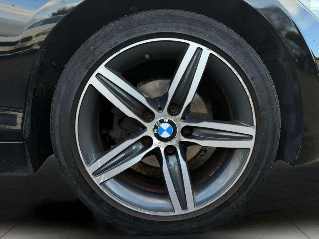 BMW 1 Series Hatchback Black #37