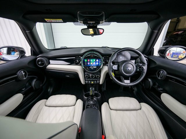 Mini Electric 2021 Cooper Se 32.6Kwh Level 3 Hatchback Elect Black #3