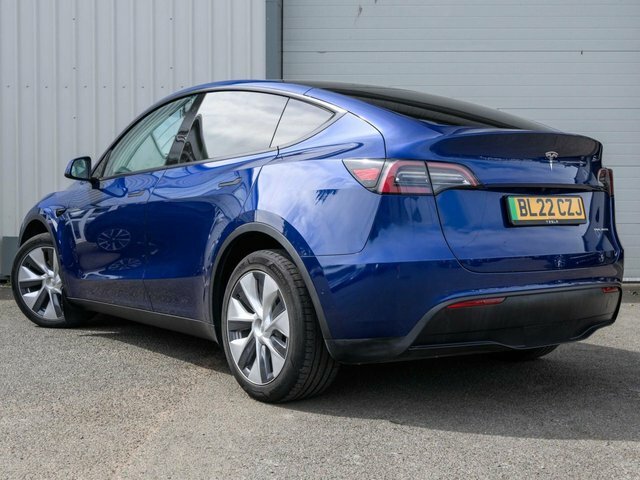 Tesla Model Y 2022 Dual Motor Long Range Suv Blue #2