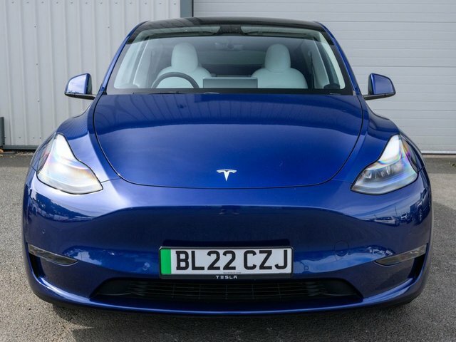 Tesla Model Y 2022 Dual Motor Long Range Suv Blue #4