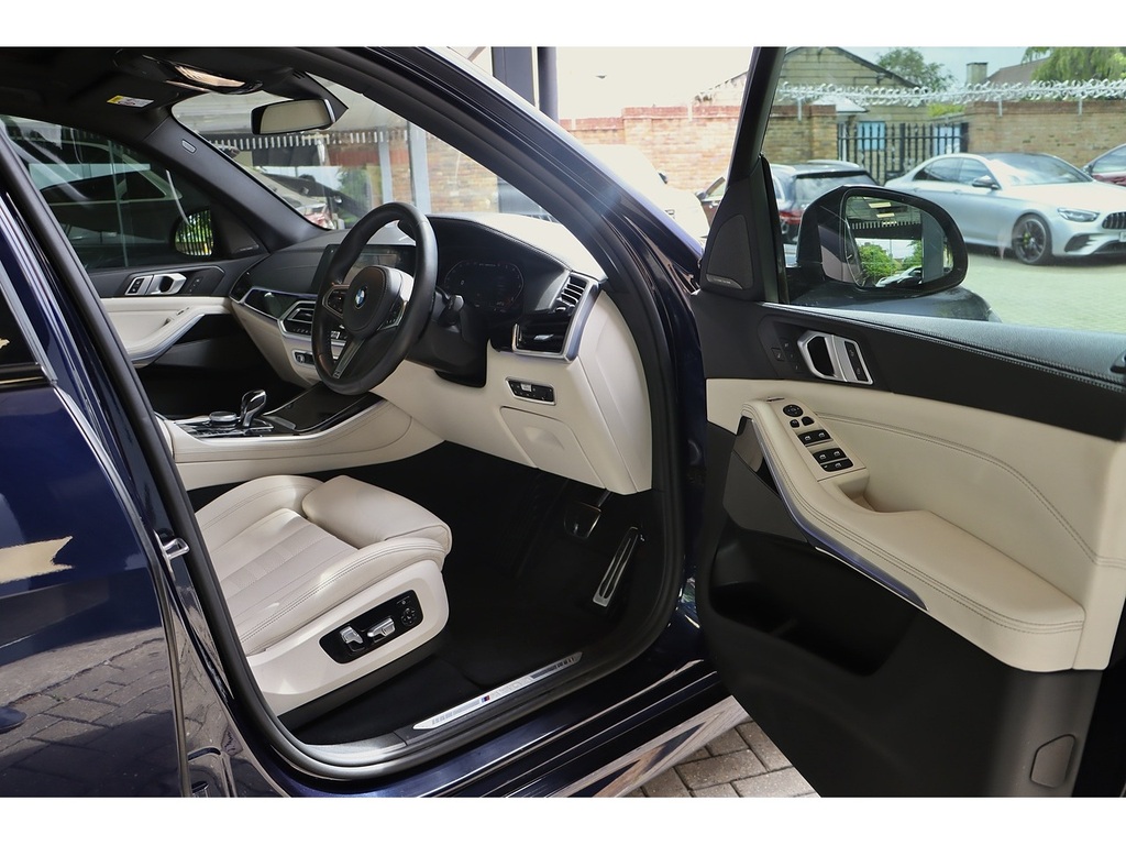 BMW X5 M50d Blue #5