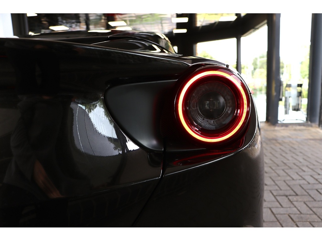 Ferrari Portofino M #14