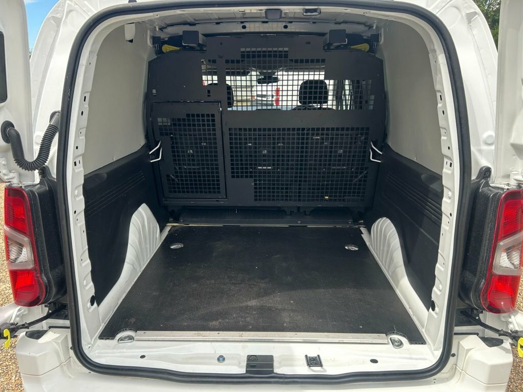 Vauxhall Combo 1.2 Energy Ss 129 Bhp Blue #21